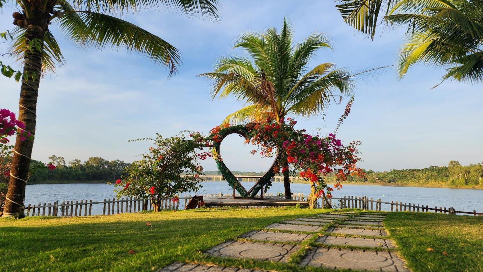 Dat Rong Dinh Gia Trang Ba Ria Dış mekan fotoğraf